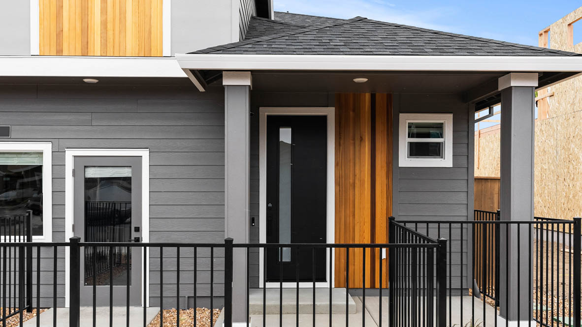 Stevens Ranch Exterior 3816G Entry