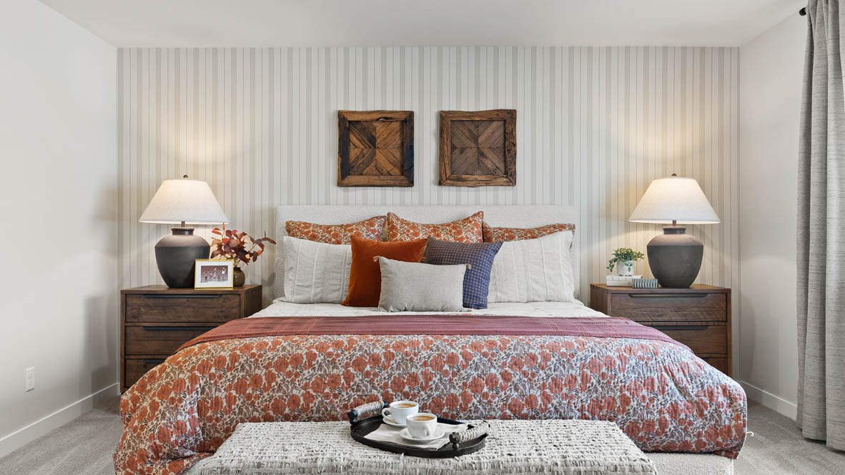 Stevens Ranch Diamond 3816 bedroom with carpet flooring and window