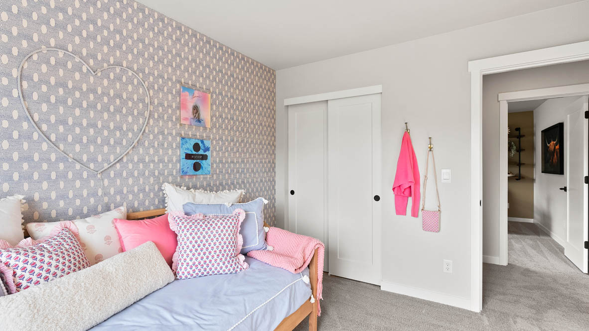 Stevens Ranch Diamond 3816 bedroom with a nightstand, dresser, paintings, carpet flooring, and a closet