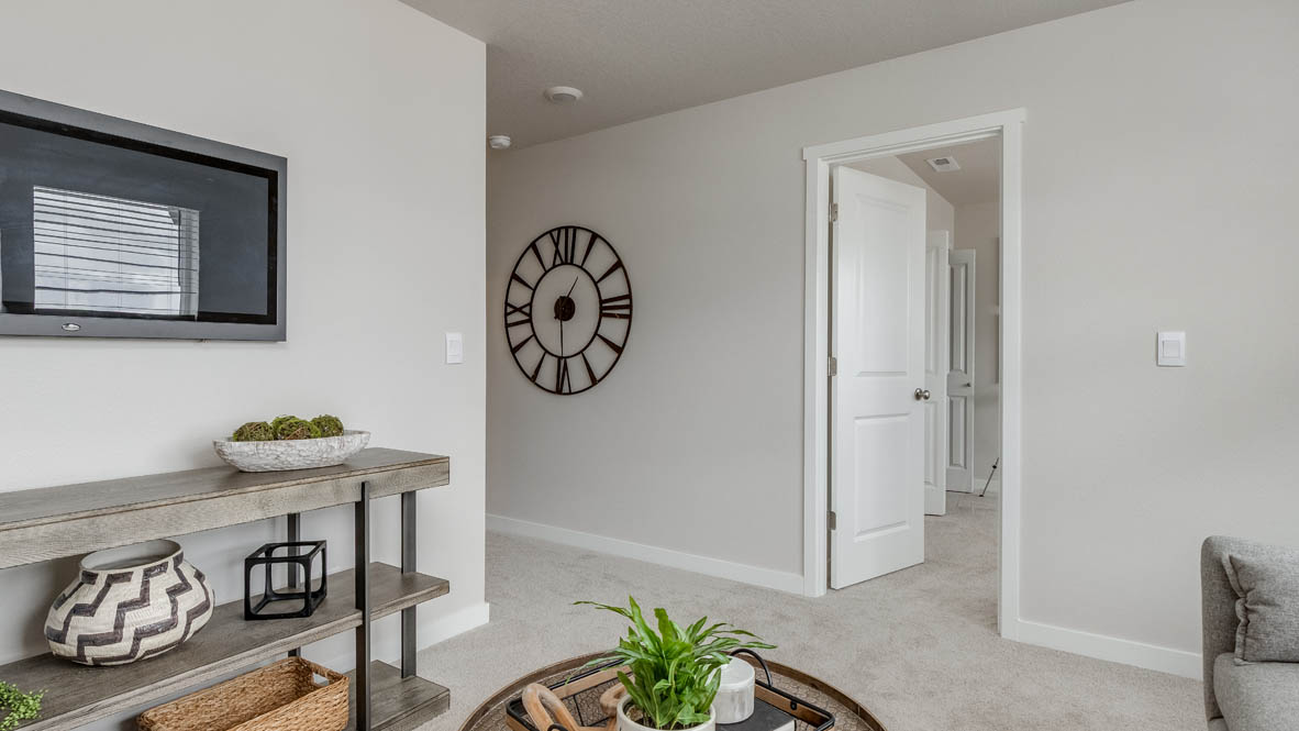 Davis Estates loft with coffee stand, entertainment center, and tv