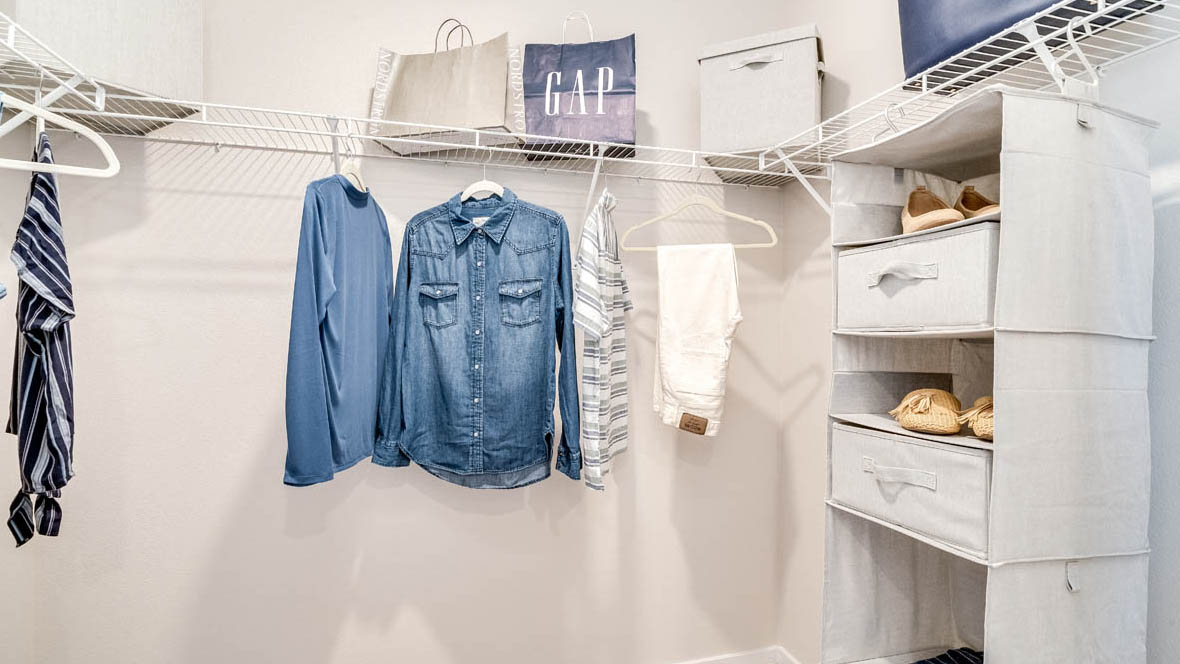 Marcola Meadows Closet space with shelf