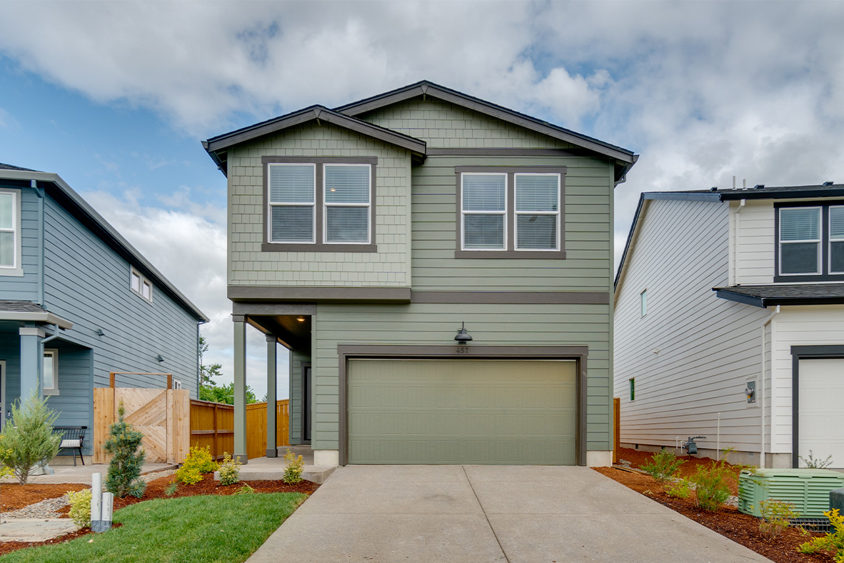 Dahlia exteior of the home Marcola Meadows