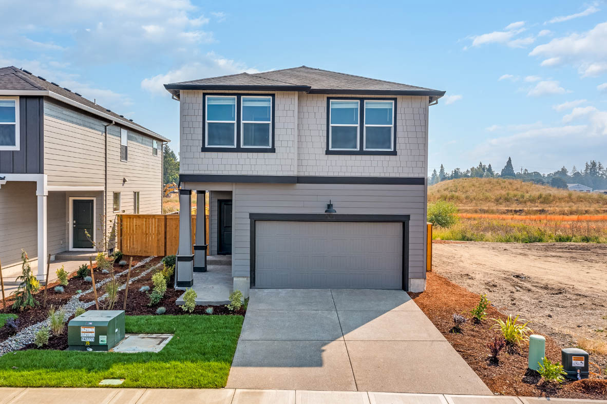 Dahlia exteior of the home Marcola Meadows
