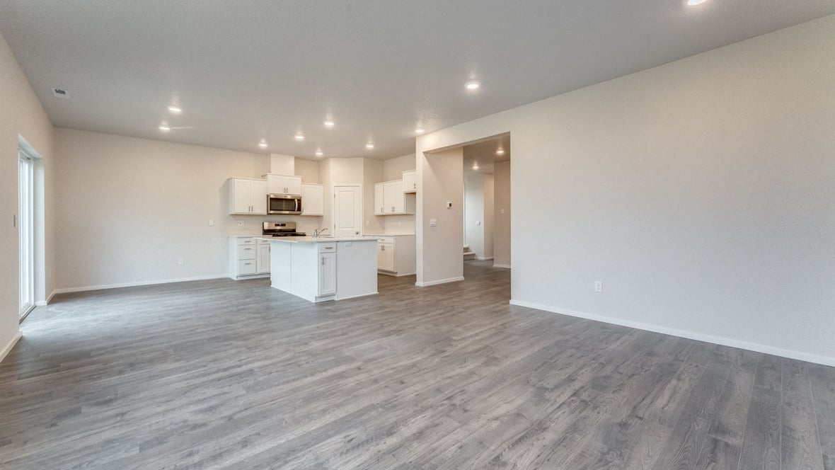 Marcola Meadows Spacious living and dining area