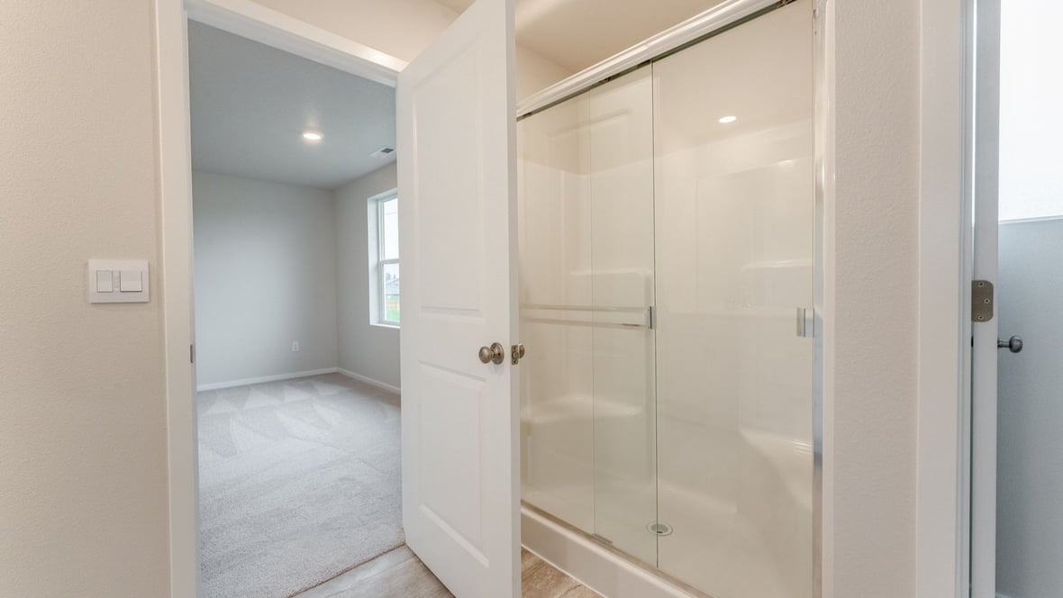 Marcola Meadows Standing shower