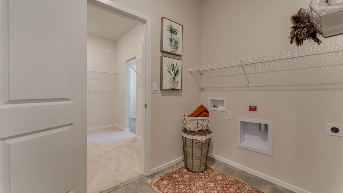 Sorrento Estates laundry room