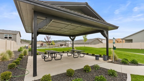 A photo of Elk Meadows Estates' picnic area.