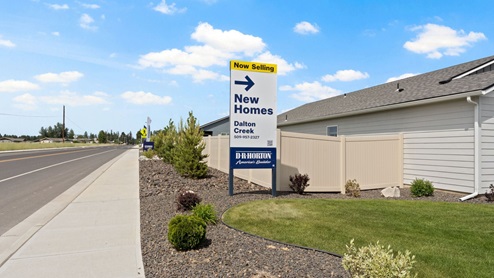 A street view of the Dalton Creek new home community.