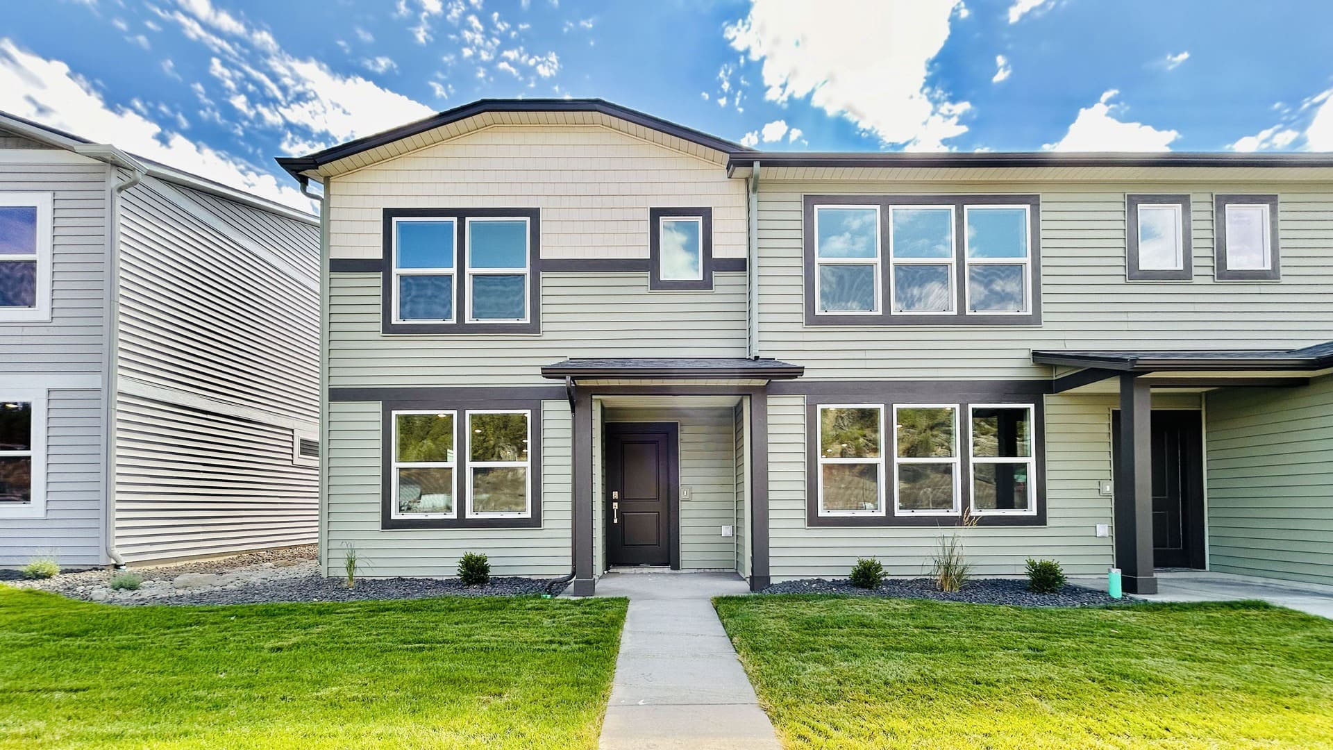 5211 E. Liberty Ln. exterior