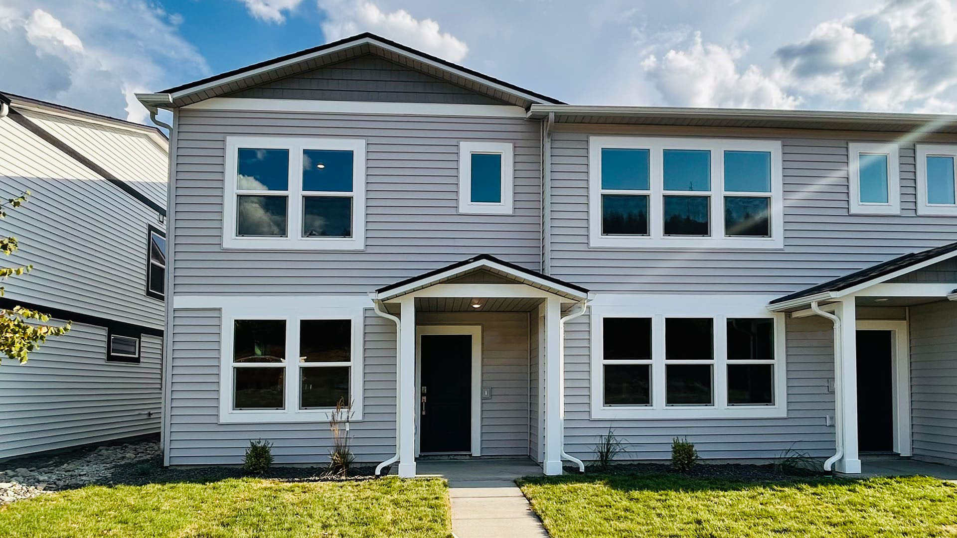 5216 E. McKinnon Ln. exterior