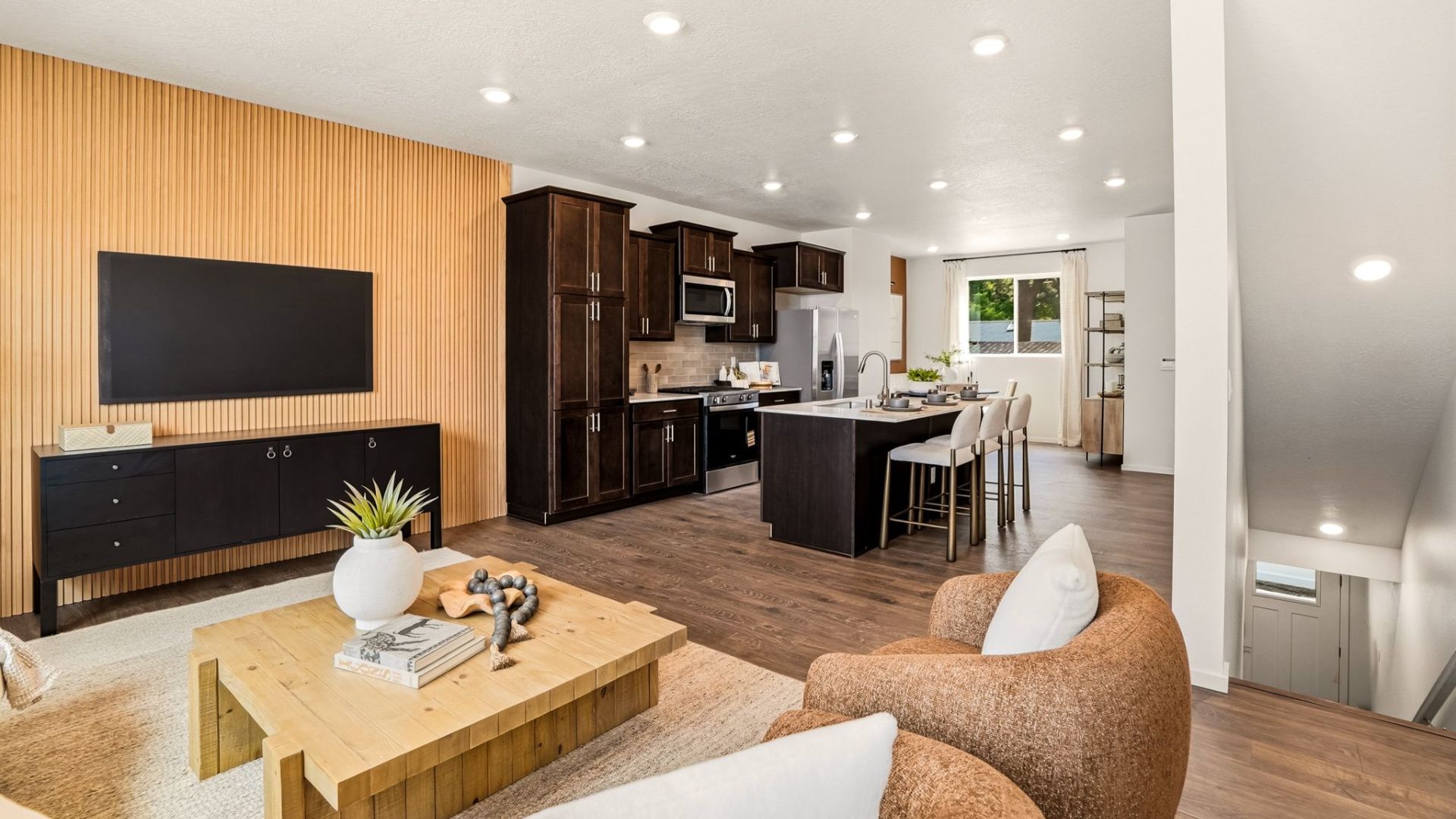 https://www.zillow.com/view-imx/156f80d9-e9cc-43eb-acf6-572ecf502dfd?setAttribution=mls&wl=true&initialViewType=pano&utm_source=dashboard