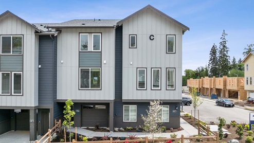 Model home exterior of building at Cathcart Crossing