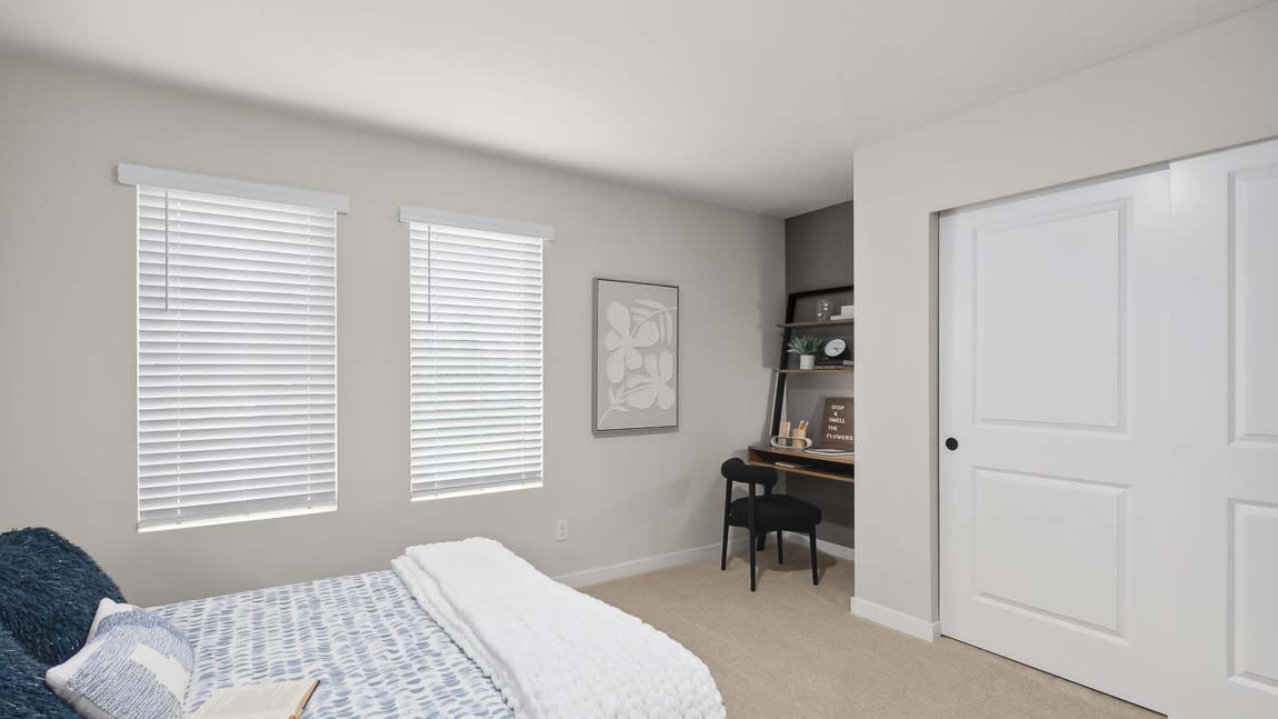 Large closet space in secondary closet