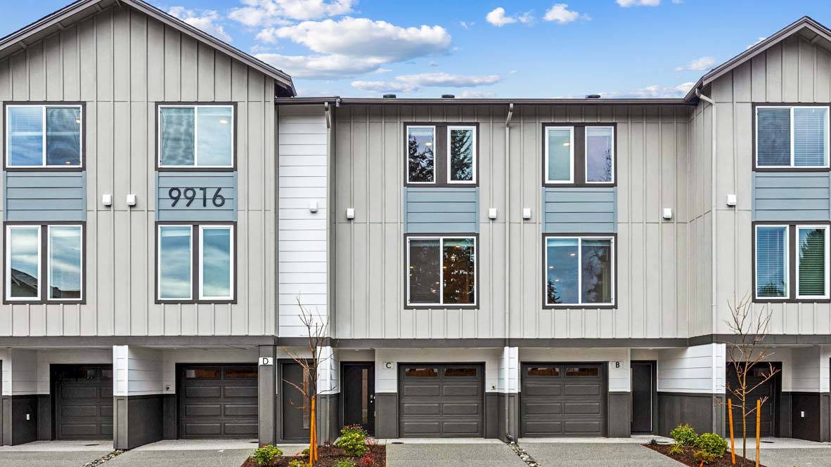 Exterior view of Ivy Terrace townhome building in Lynnwood Washington