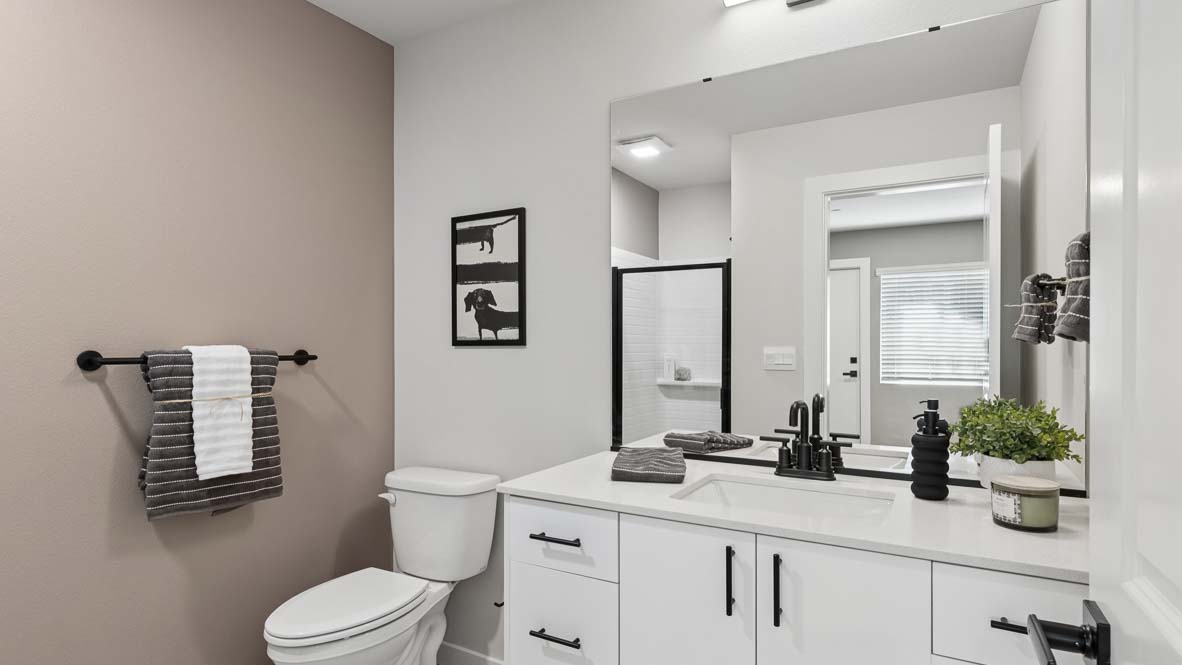 Flex space ¾ bathroom shared with flex space bedroom