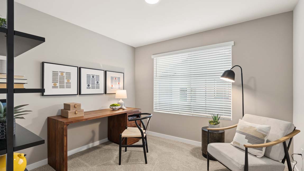 Bedroom 3 stages as a home office