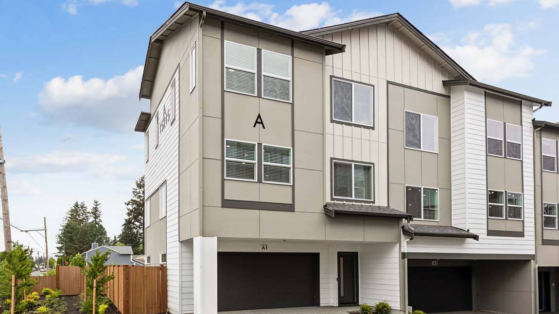 Exterior of townhome building at Aspen Woods
