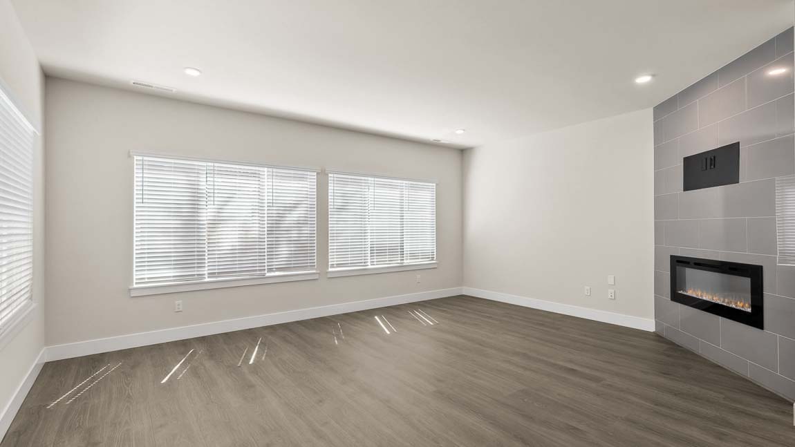 Spacious living space and easy flow throughout main floor