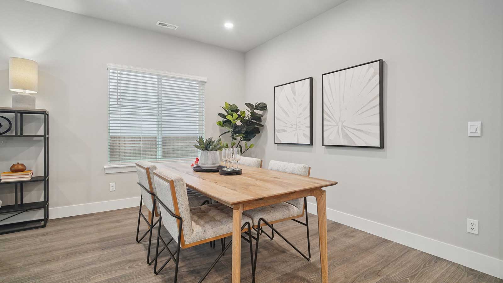 Spacious Dining room area