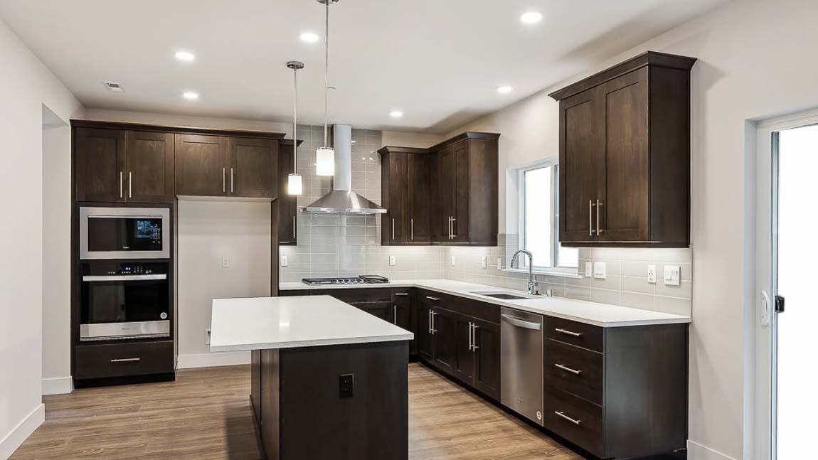 Beautiful Chef's kitchen with ample storage