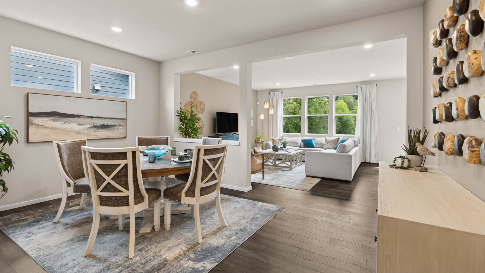 Open-concept Living and dining