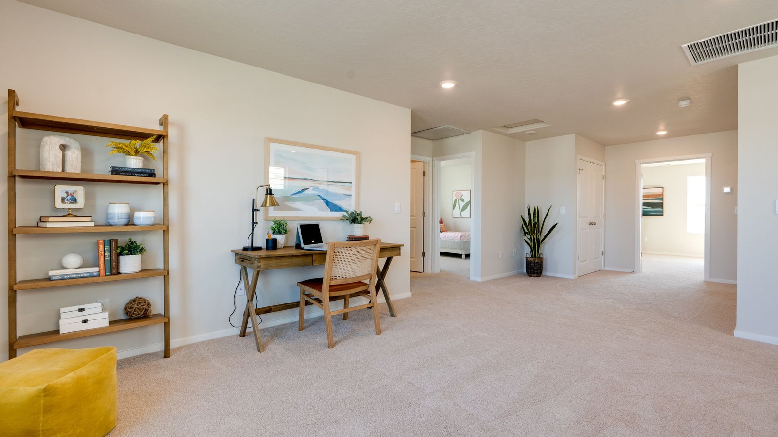 Loft area wall-to-wall carpet