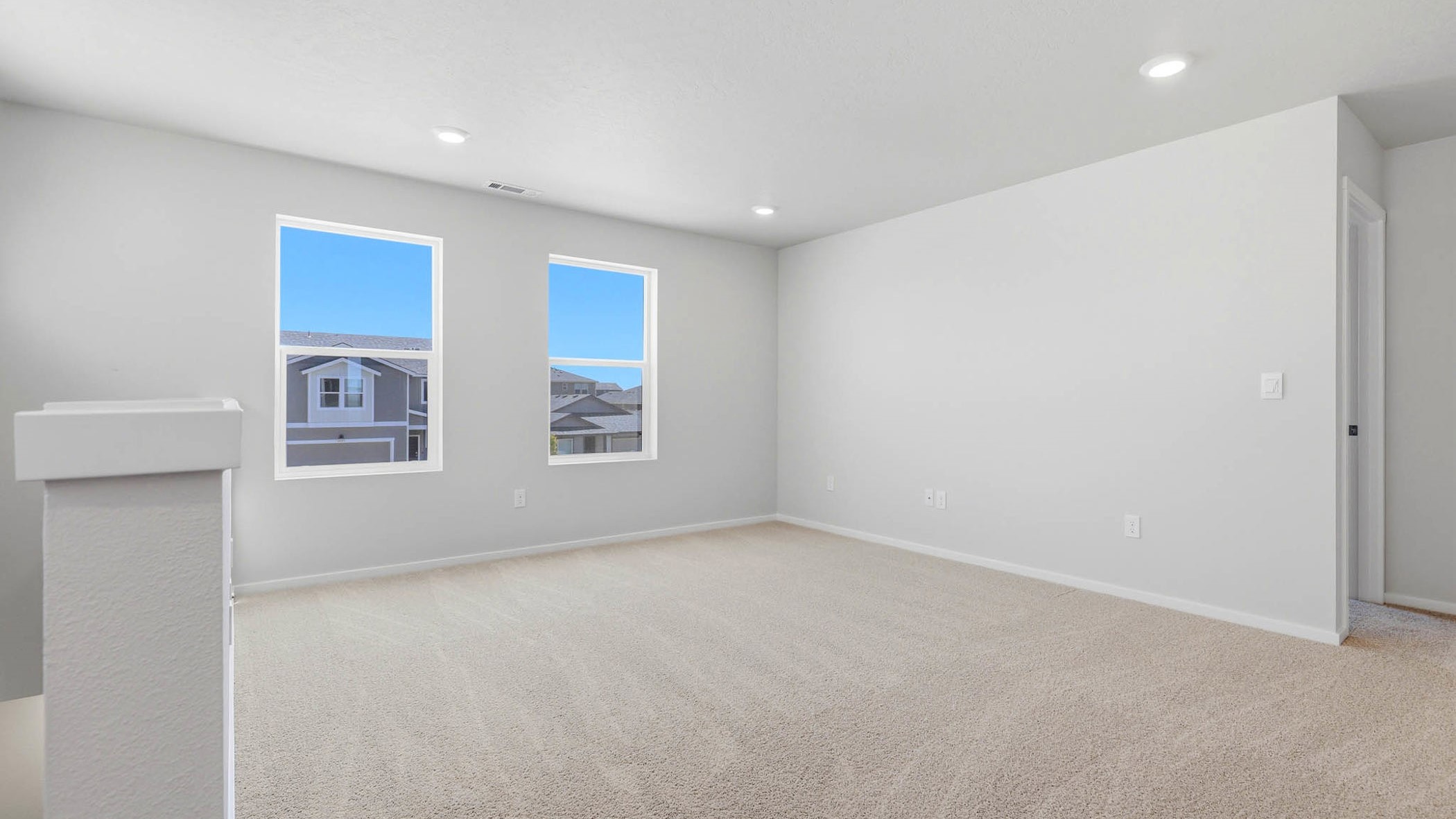 Loft area wall-to-wall carpet