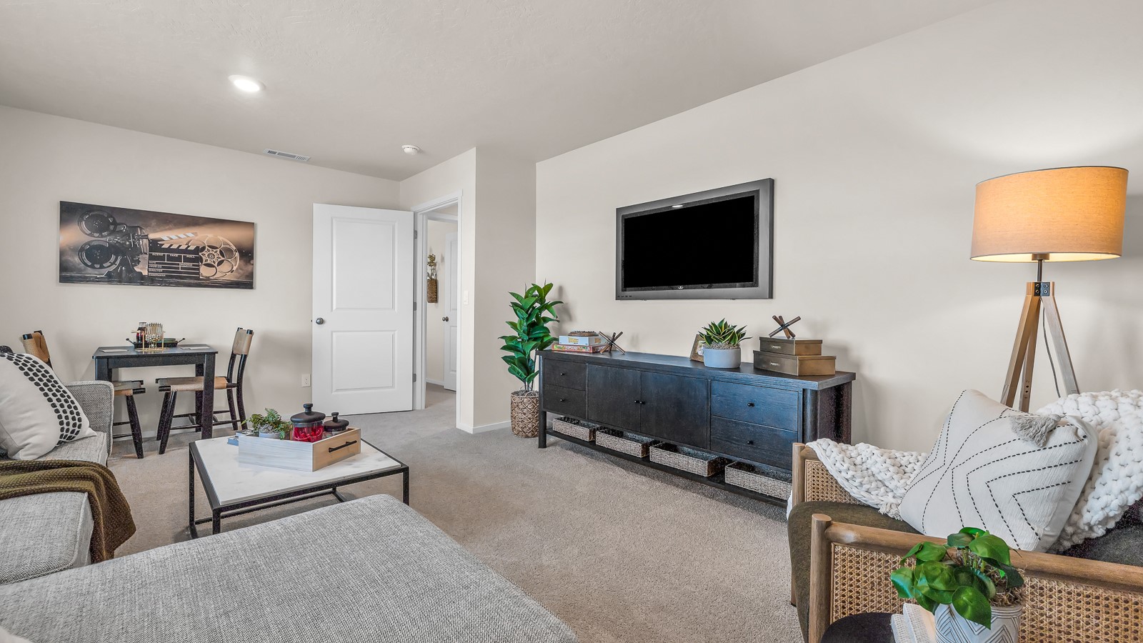 Bonus room with wall-to-wall carpet