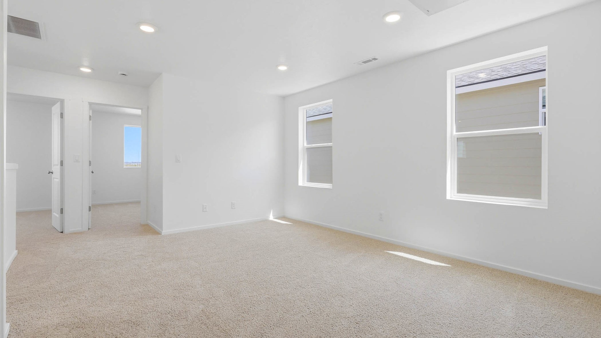 Loft area wall-to-wall carpet