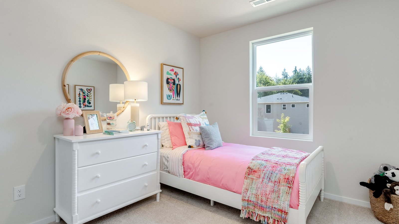 Bedroom with wall-to-wall carpet and a closet