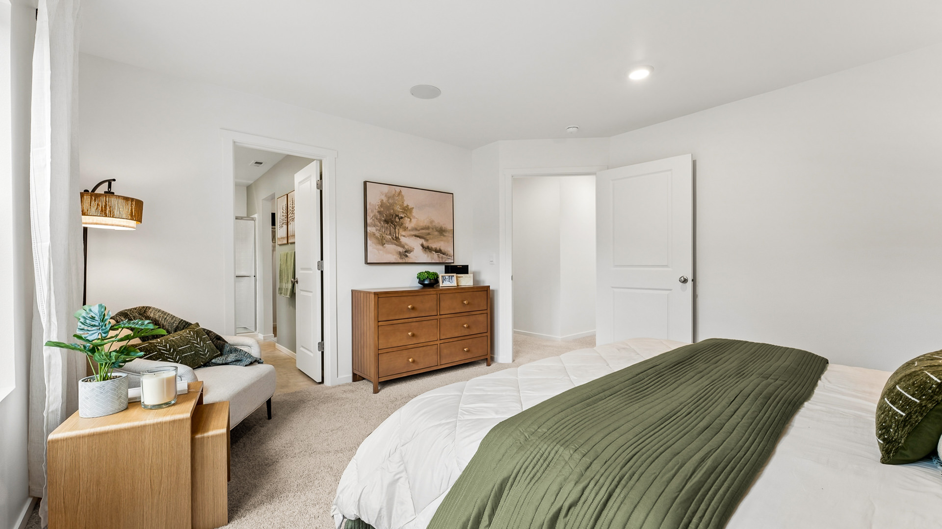 primary suite bedroom
