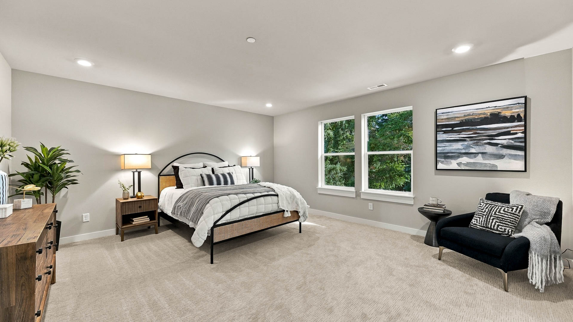 primary suite bedroom