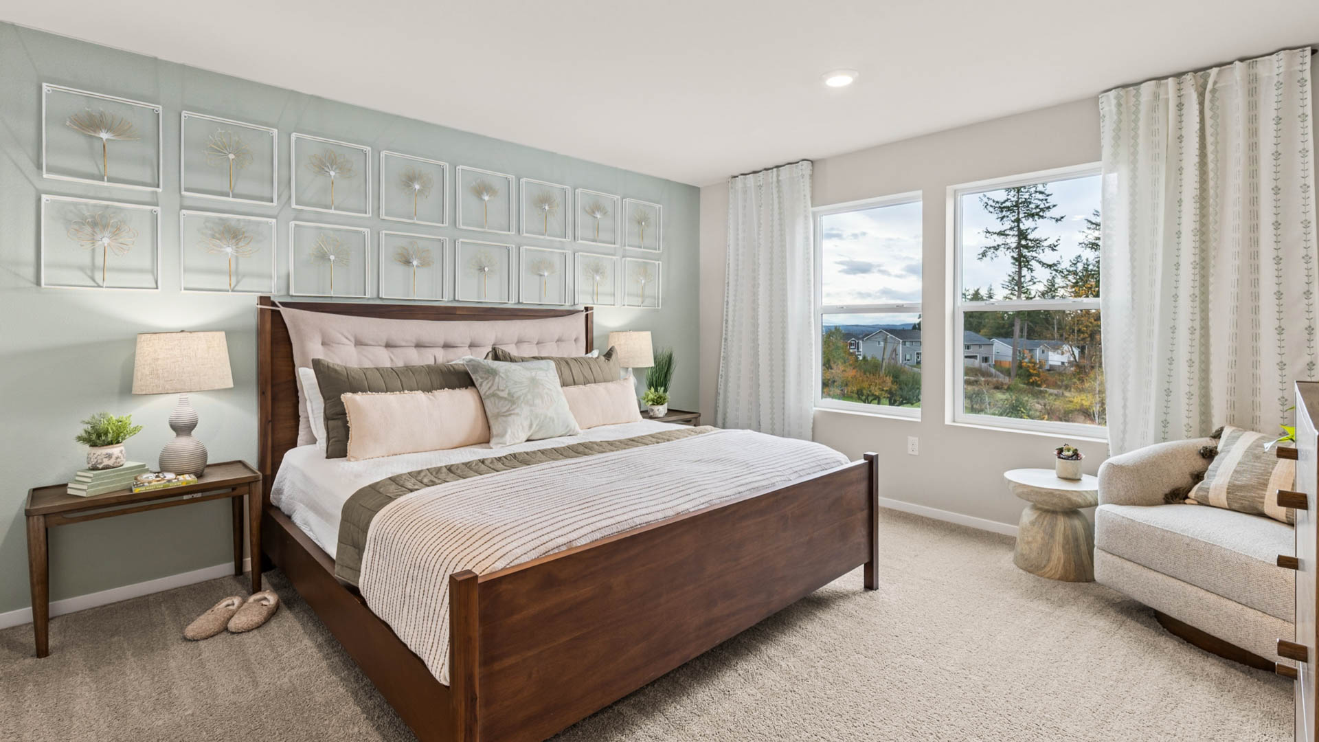 primary suite bedroom