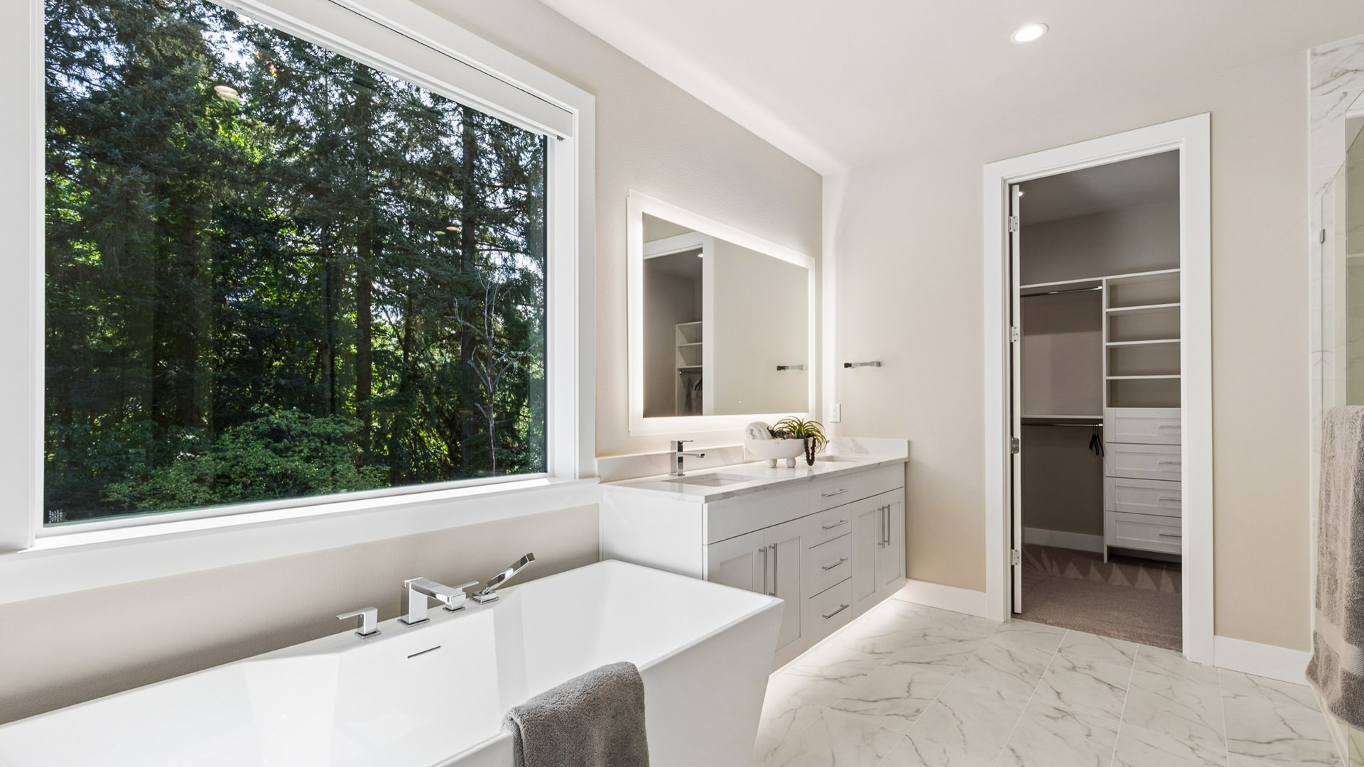primary suite bathroom