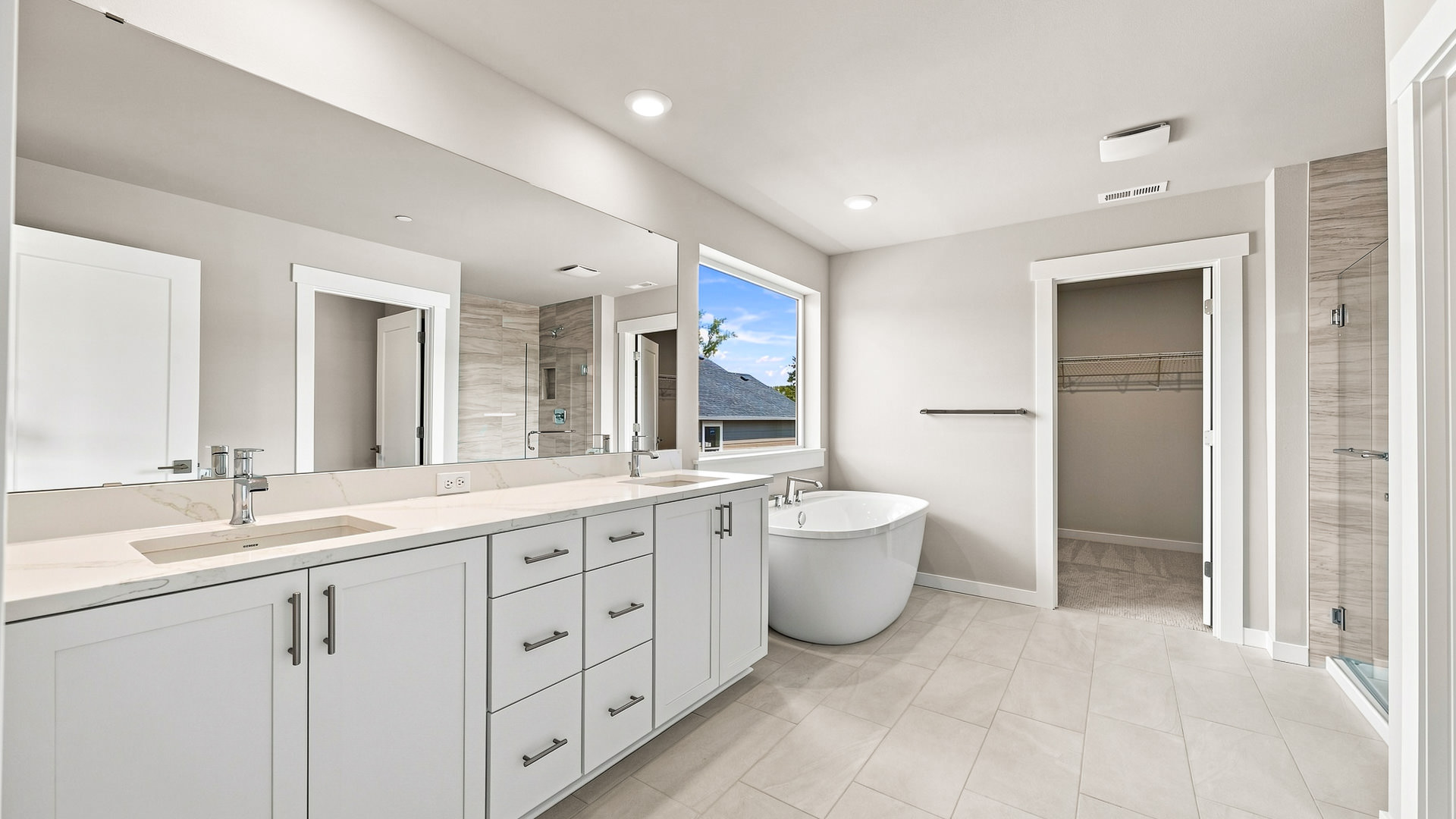 primary suite bathroom