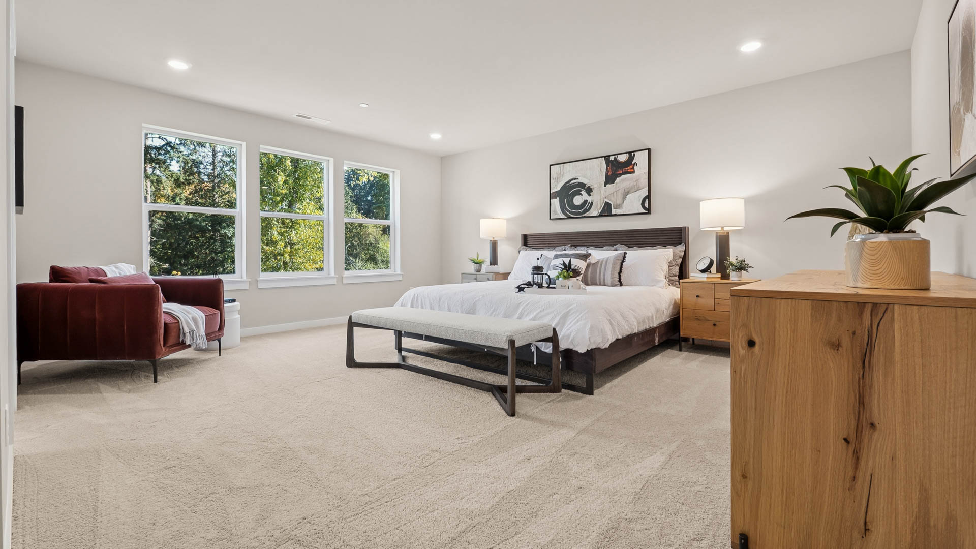 primary suite bedroom