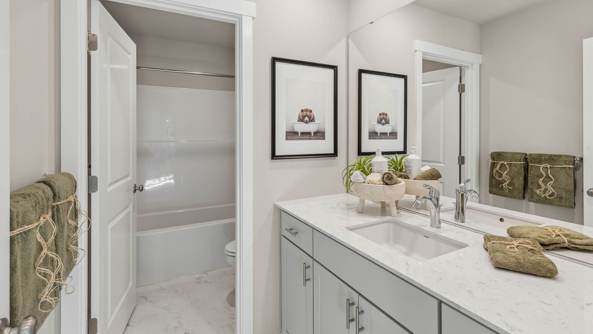 primary suite bedroom