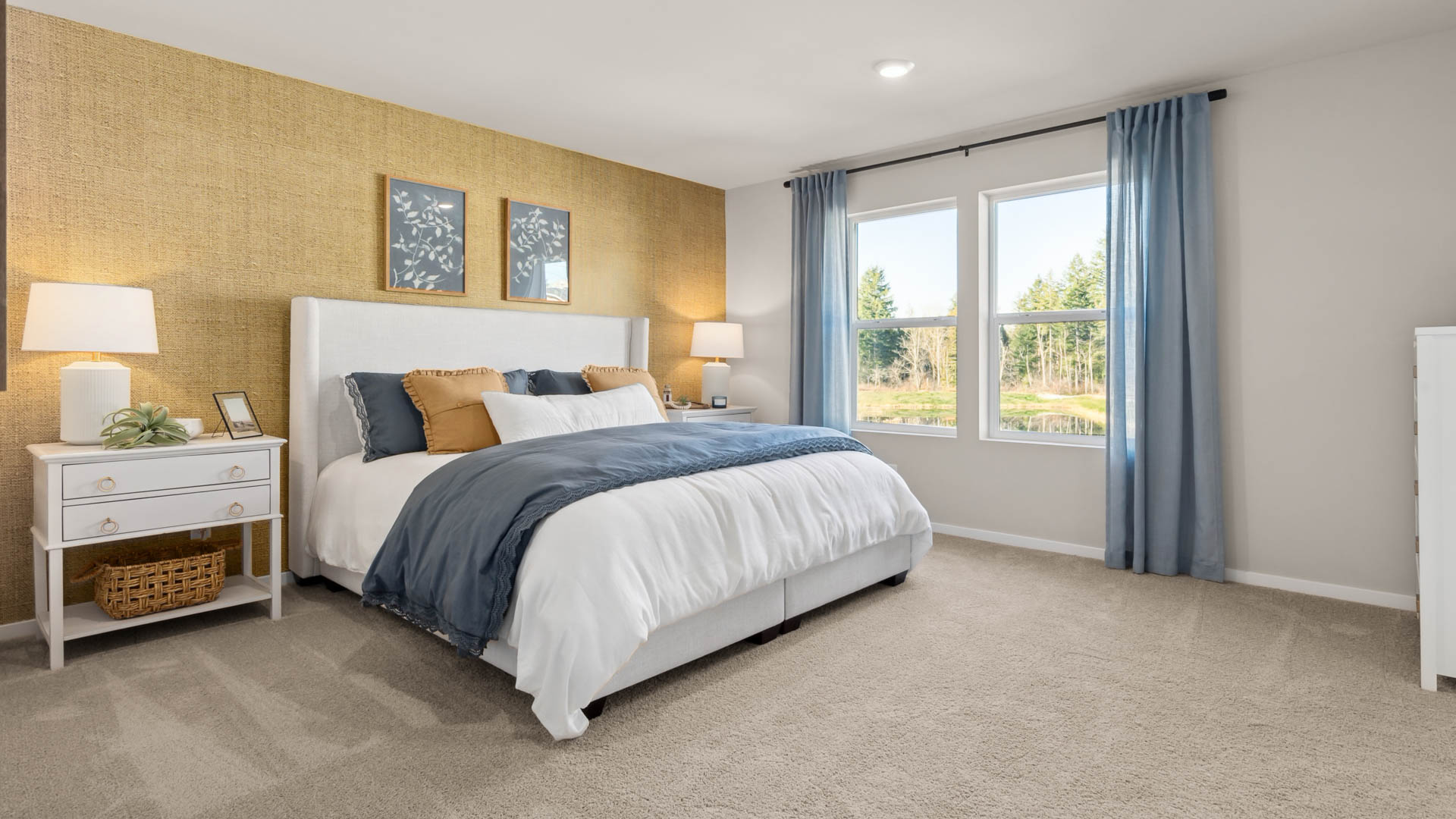 primary suite bedroom
