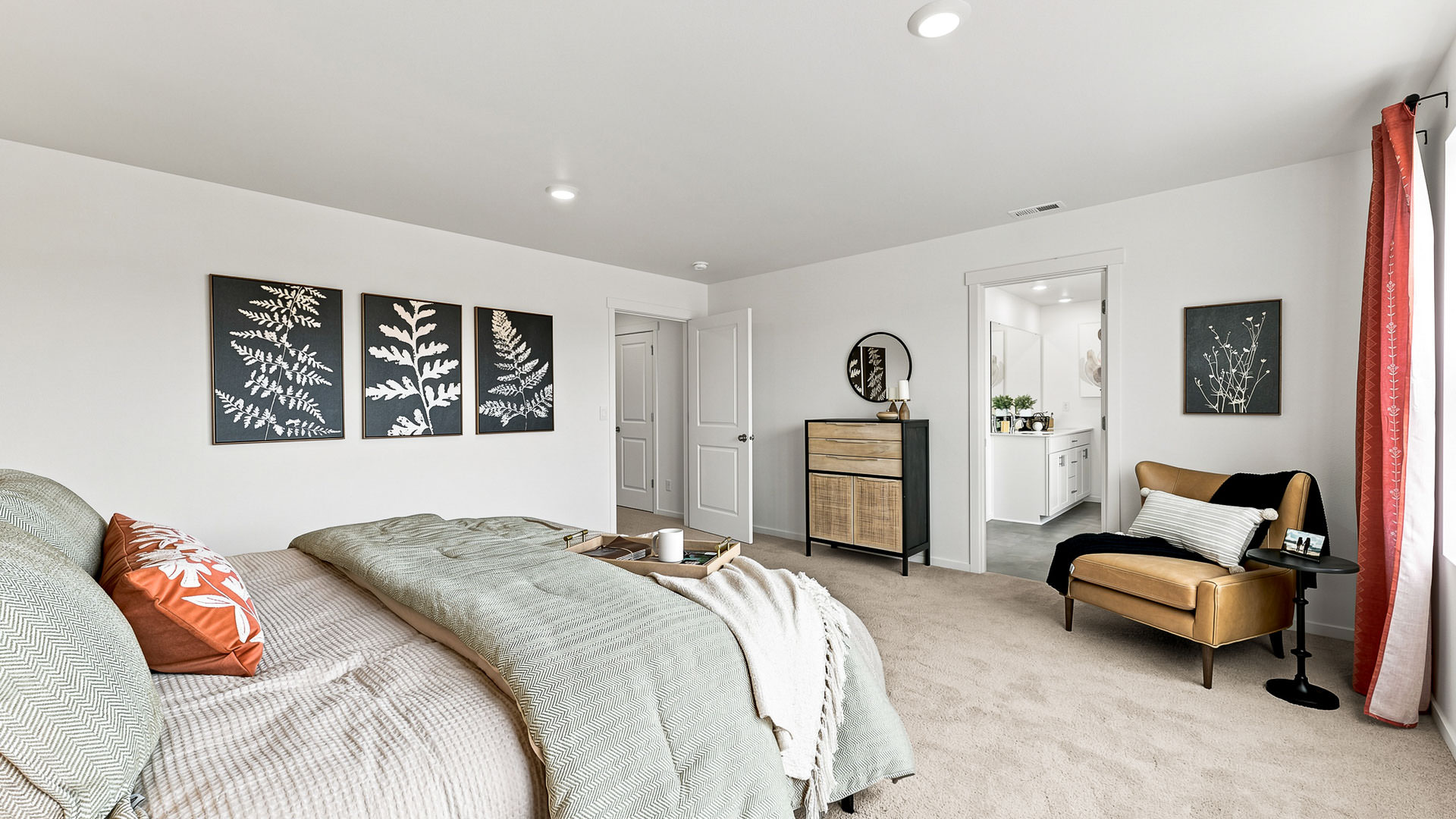 primary suite bedroom