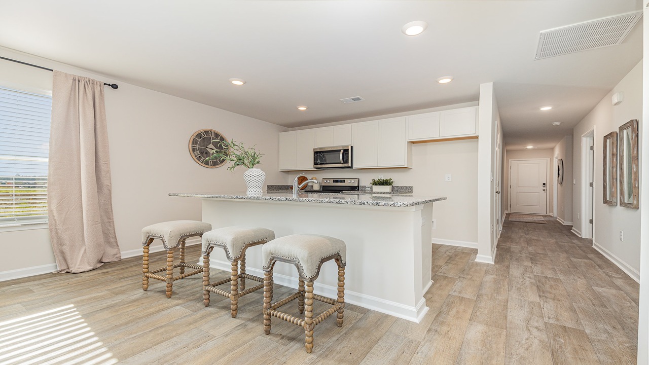 Devon kitchen overview of entry