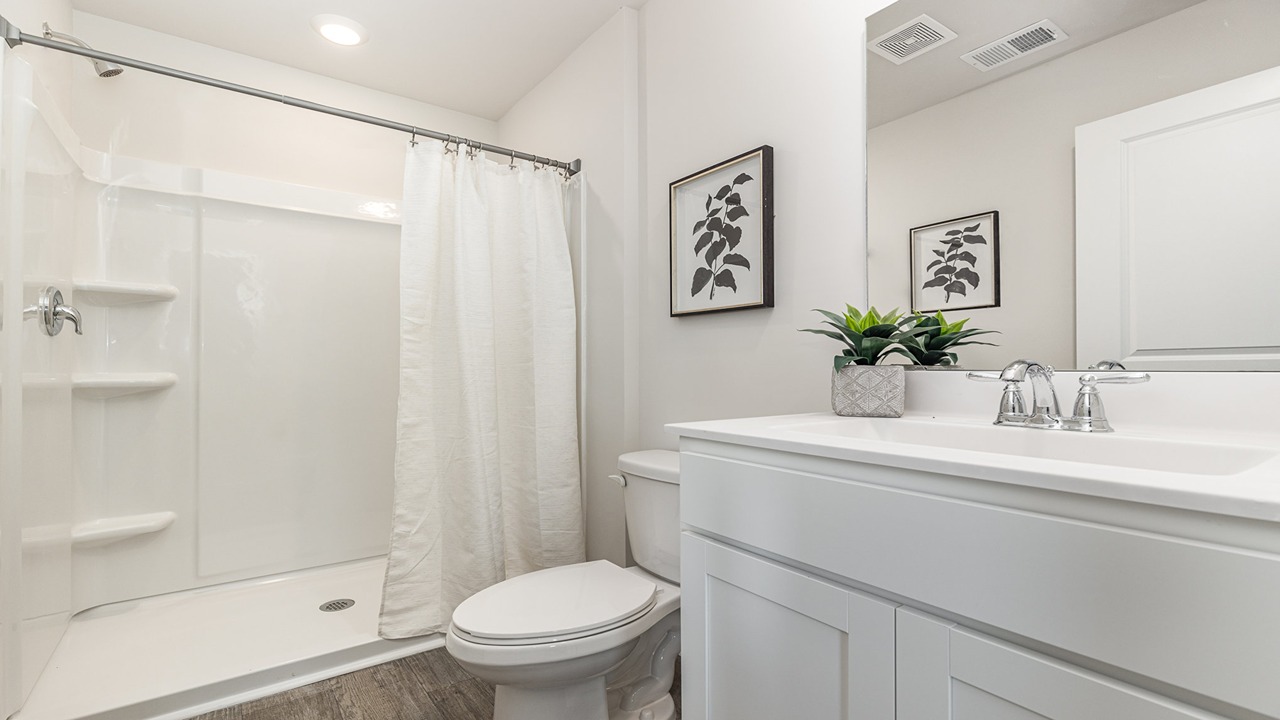 bathrom with quartz counters