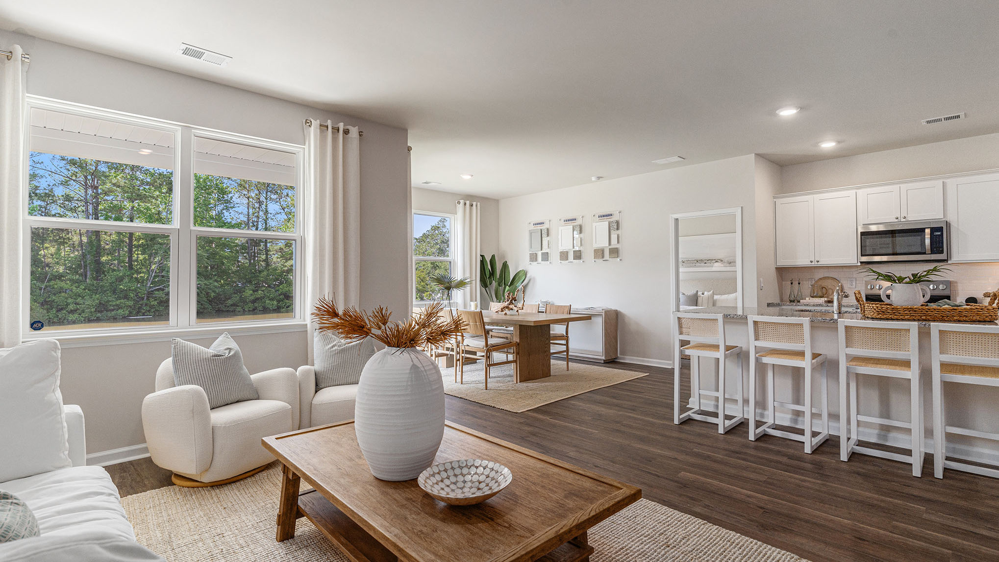 Aria dining and living room