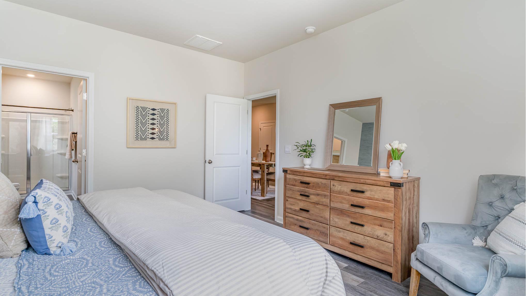 primary bedroom with double window