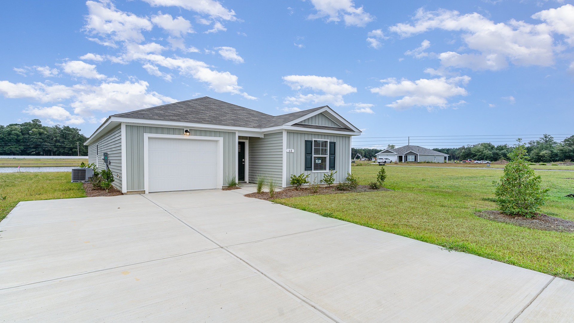 Cameron Exterior with vinyl siding