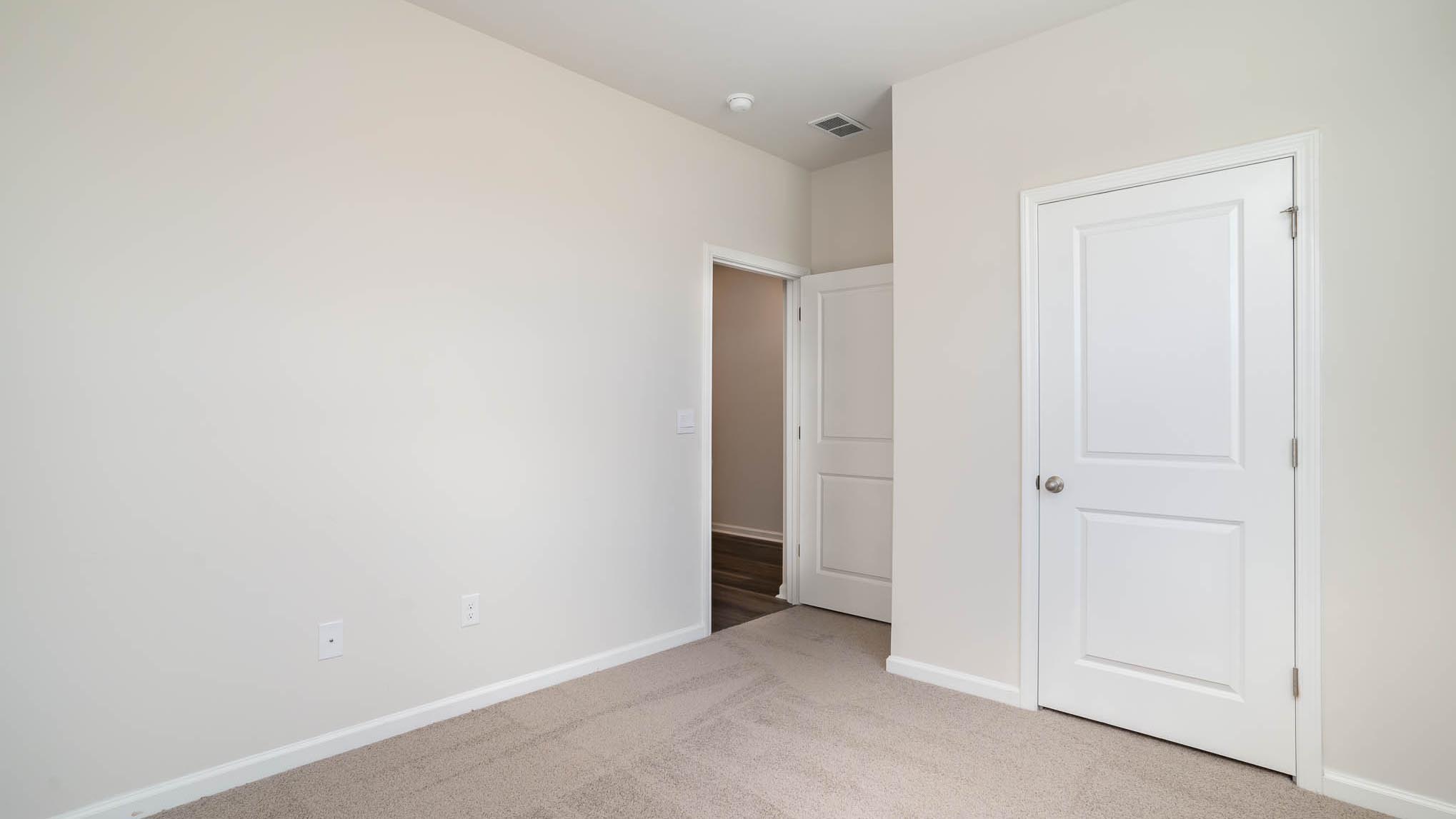 bedroom with carpet flooring