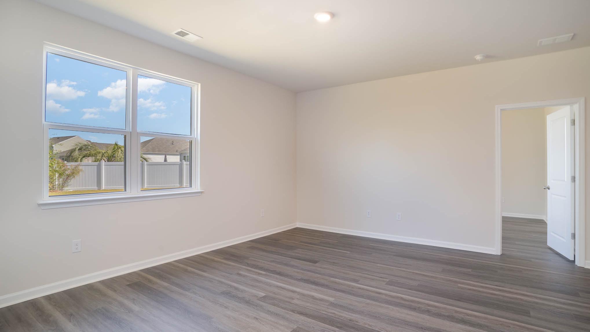 dining area with ample lighitng