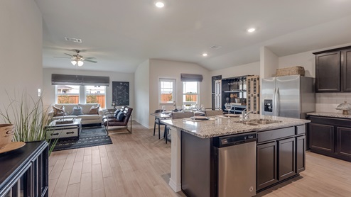 steele creek model kitchen & living room