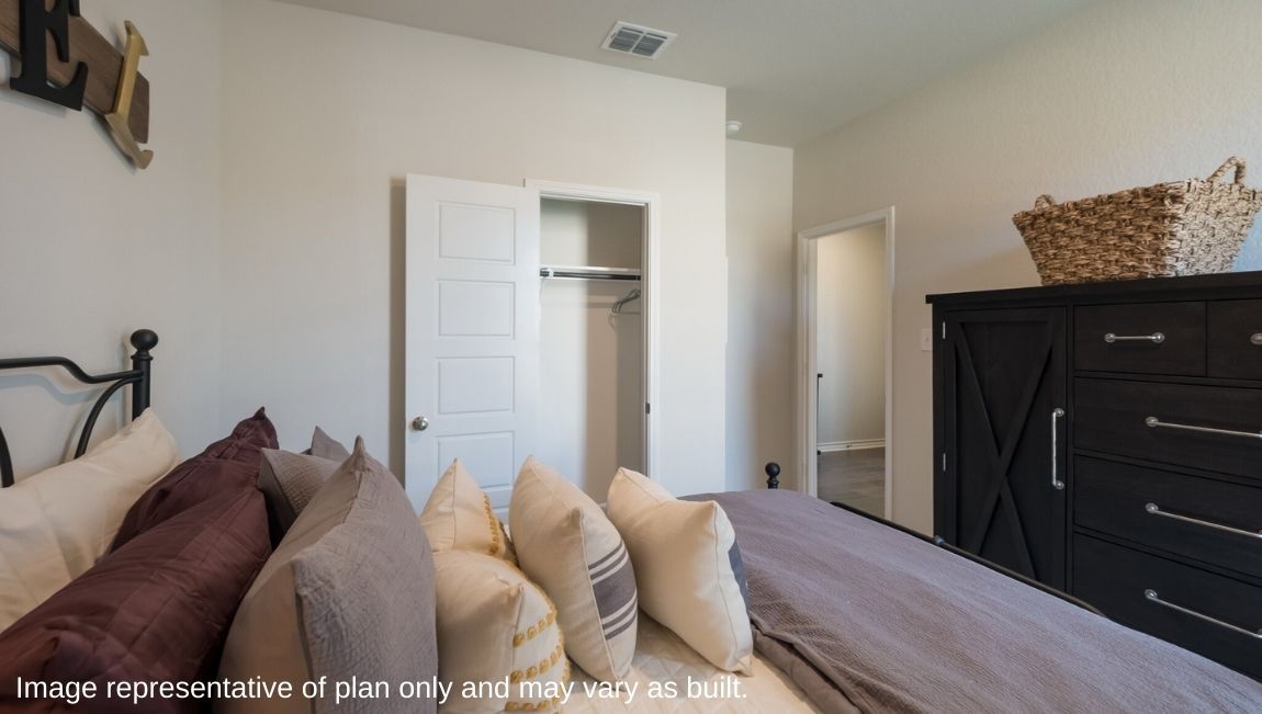 DR Horton Cibolo Steele Creek the irvine 1796 sq ft 4 bed 2 bath 2 car 1 story