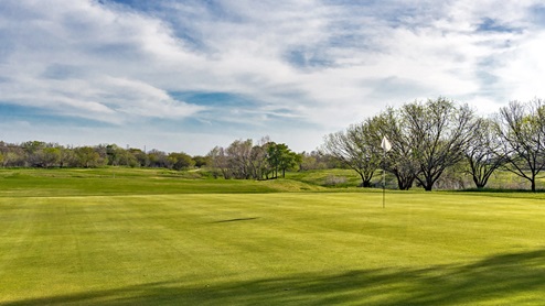 Floresville Links at River Bend New Construction Homes 18 hole Golf course amenity