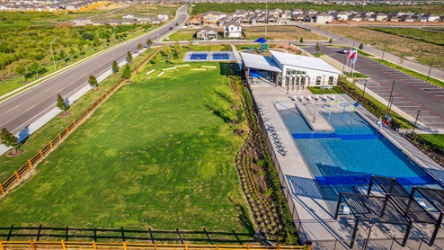DR Horton Converse Avenida pool, large field and amenity center